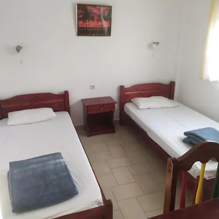 Daire Alexandros Apartments