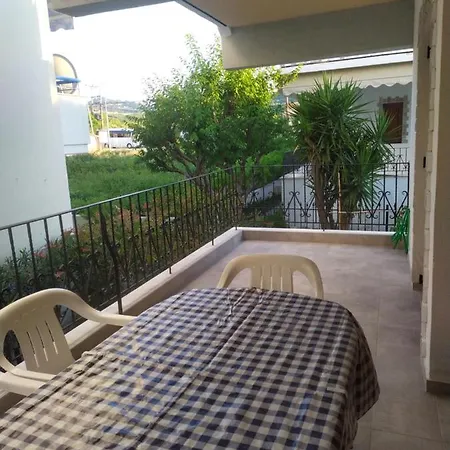 Alexandros Apartments