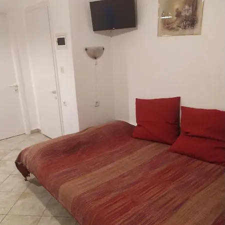 Daire Alexandros Apartments
